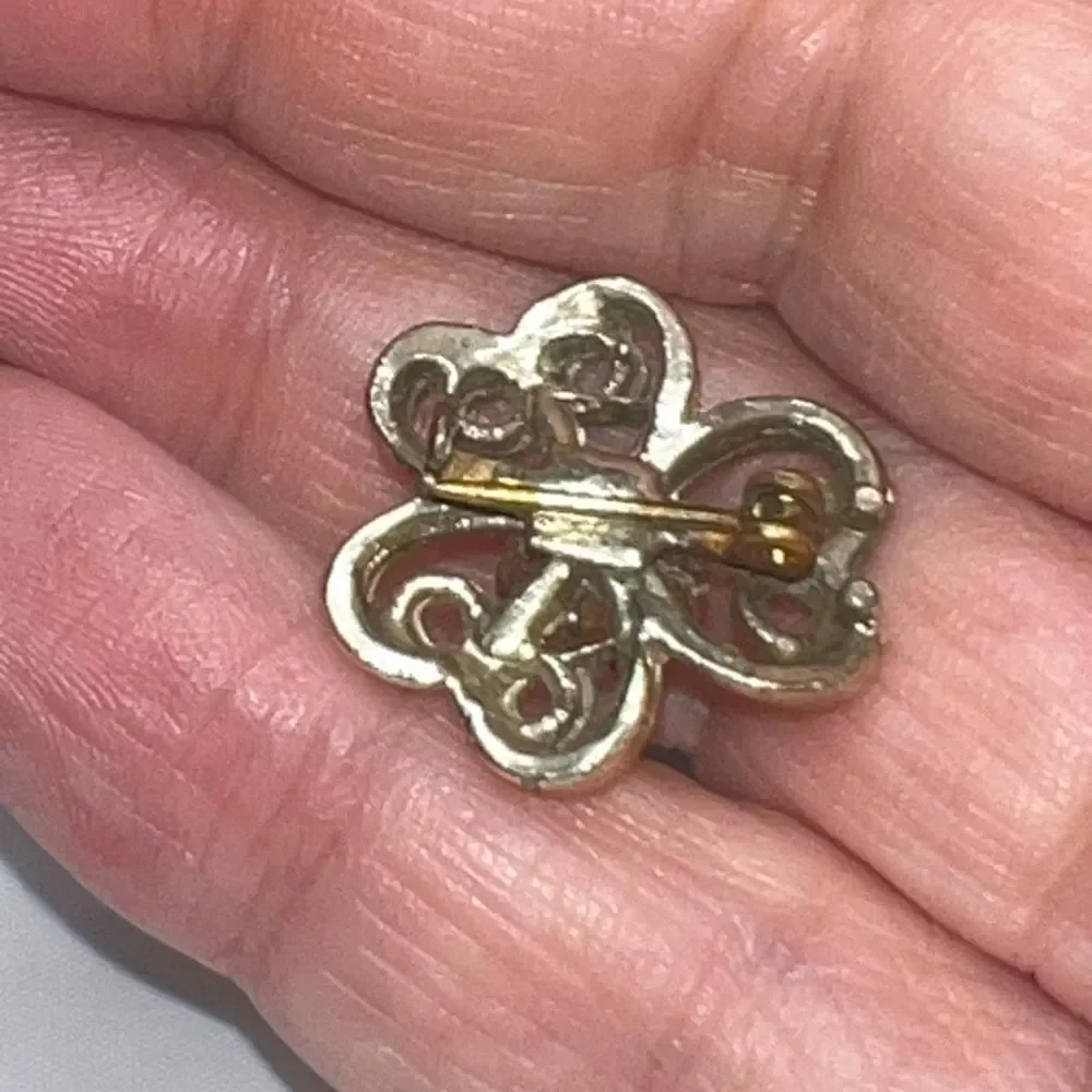 Vintage Faux Pearl Gold Tone Scroll Flower Brooch